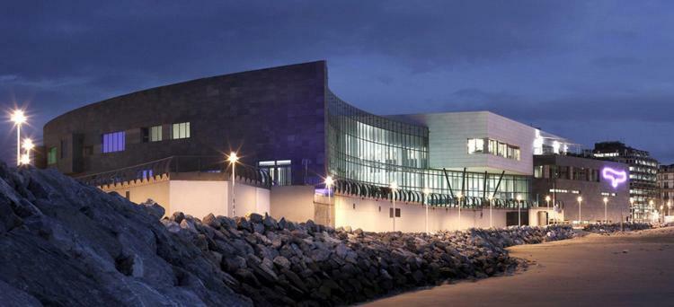 Primera Linea Playa+Parking Gratis Gijón Exteriör bild